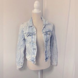 FOREVER21 Women’s Jean jacket size small
